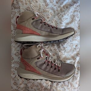Columbia Hiking Boots